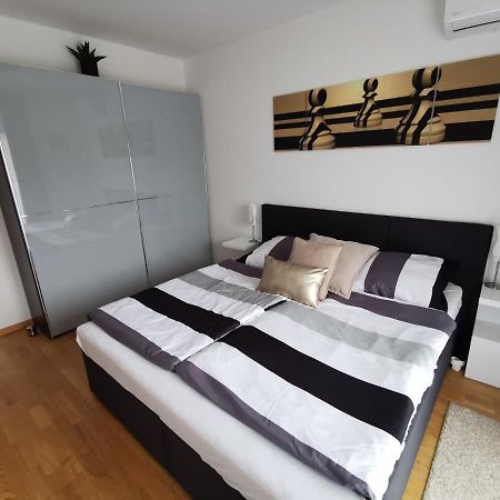 Freedom Apartman Hajduszoboszlo Bagian luar foto