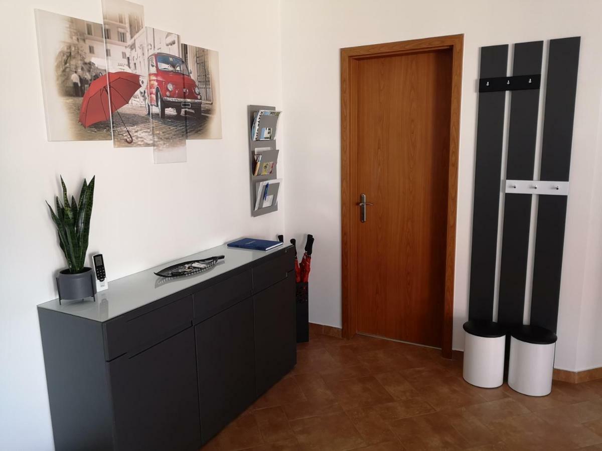 Freedom Apartman Hajduszoboszlo Bagian luar foto